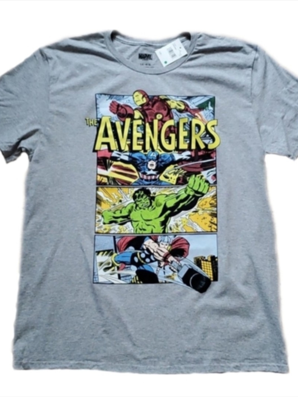 Marvel Avengers NWT Men’s Graphic T-Shirt – Size L